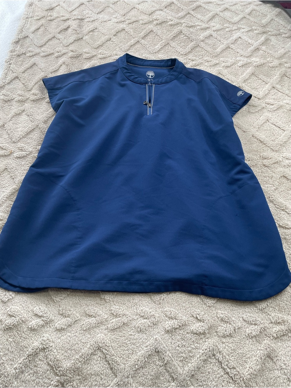 healing hands Navy Sleeveless Zipper Neck Scrub Top Size Large Medical Staff
